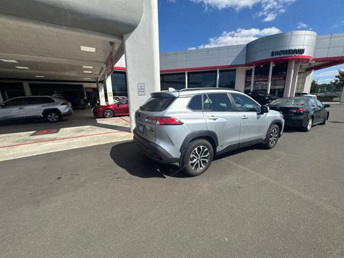 Used 2024 Toyota Corolla Cross AWD Hybrid image 16