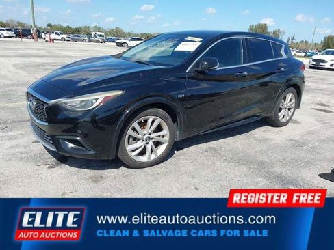 Used 2018 INFINITI QX30 FWD image 3
