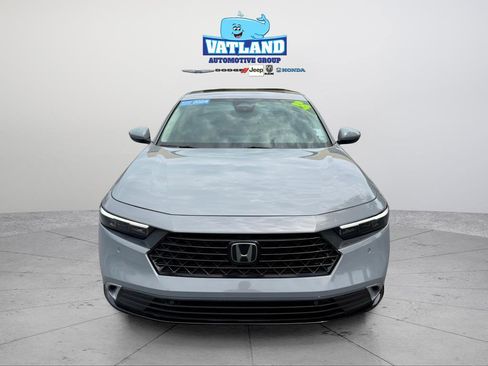 Used 2024 Honda Accord Touring image 8
