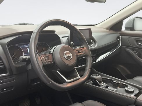 Used 2023 Nissan Rogue SL AWD/4WD image 7