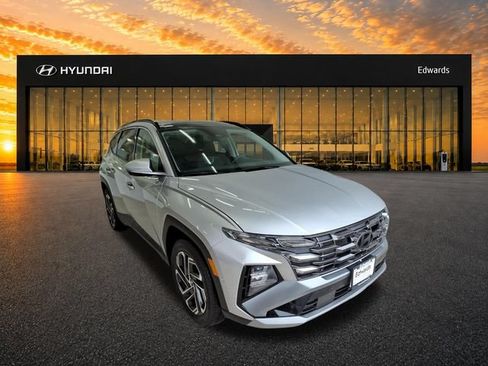 Certified 2025 Hyundai Tucson Limited AWD/4WD image 5