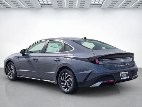 New 2026 Hyundai Sonata Blue FWD image 6