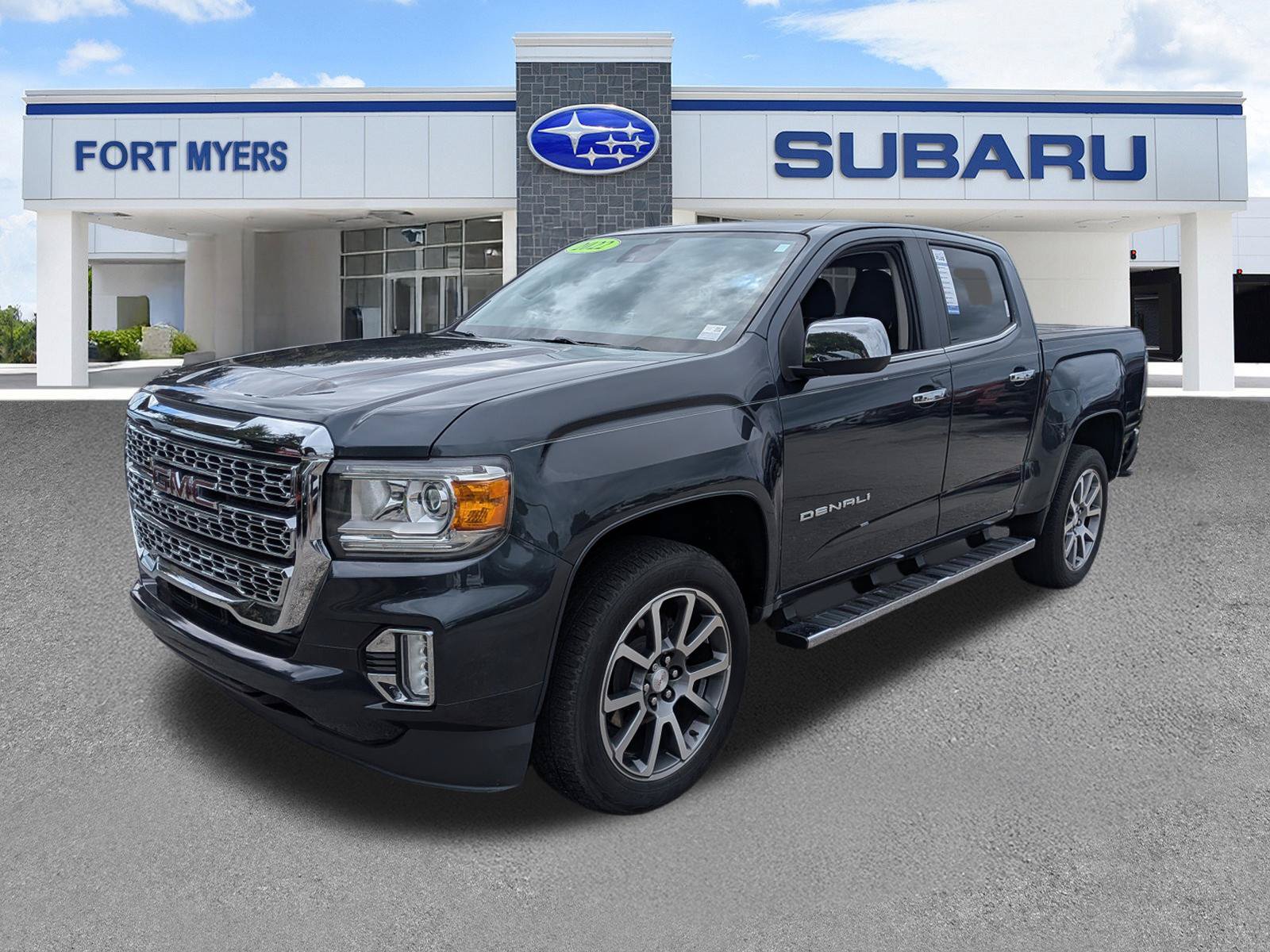 Used 2022 GMC Canyon Denali RWD image 8