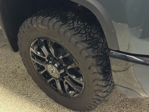 Used 2025 Chevrolet Silverado 2500 LT w/ Trail Boss Package image 4