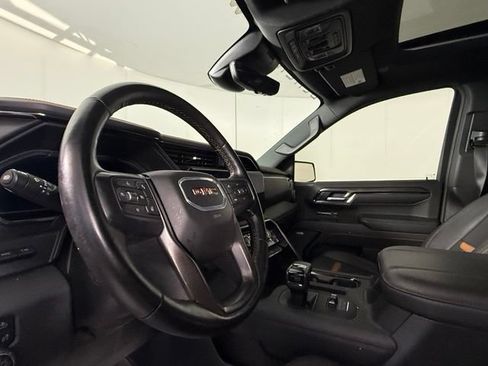 Used 2024 GMC Sierra 1500 AT4 w/ Technology Package AWD/4WD image 14