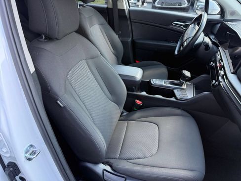 Used 2026 Kia Sportage LX FWD image 31