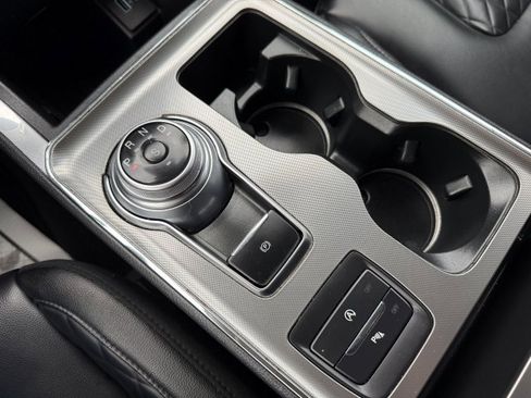 Certified 2024 Ford Edge Titanium image 34