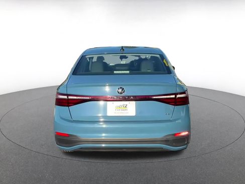 Used 2025 Volkswagen Jetta SE image 12