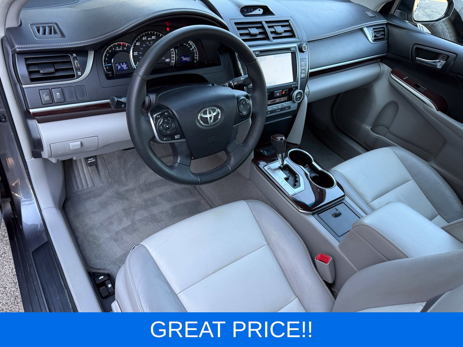 Used 2014 Toyota Camry XLE w/ Leather Package FWD image 16