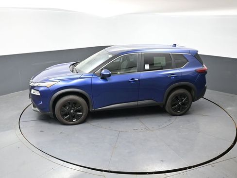 Used 2023 Nissan Rogue SV image 19