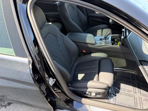 Used 2023 BMW 530i RWD image 19