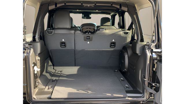 New 2026 Jeep Wrangler Unlimited Sahara AWD/4WD image 16