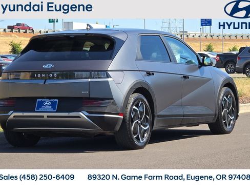 Used 2023 Hyundai Ioniq 5 SEL AWD/4WD image 3