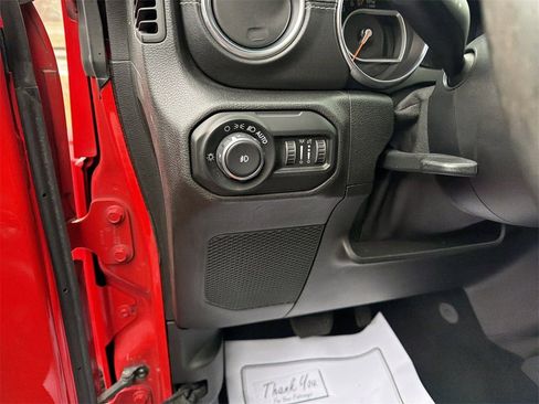 Used 2019 Jeep Wrangler Unlimited Sahara w/ Quick Order Package 24M Moab image 16