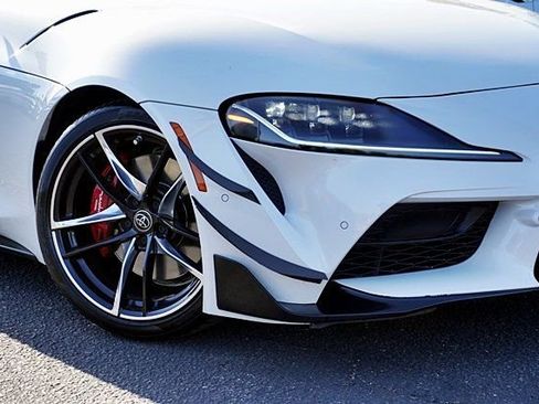 Used 2021 Toyota Supra Premium w/ Driver Assist Package RWD image 4