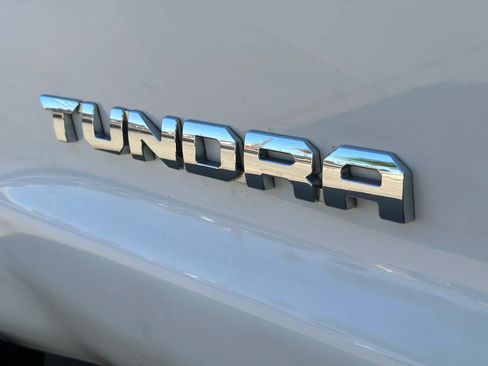 Used 2018 Toyota Tundra SR5 w/ SR5 Upgrade Package RWD image 36