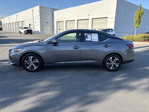 Used 2022 Nissan Sentra SV w/ All-Weather Package FWD image 6