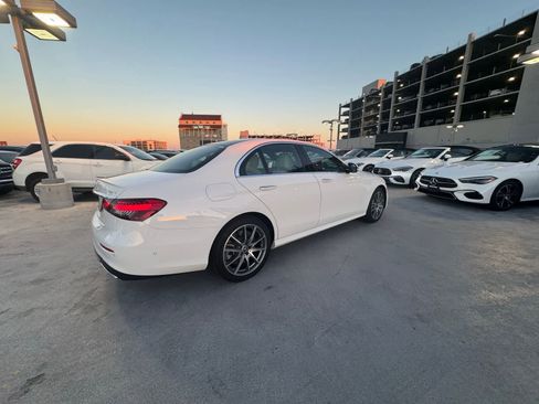Used 2022 Mercedes-Benz E 450 4MATIC Sedan image 3
