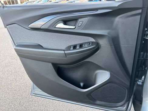 Certified 2023 Chevrolet TrailBlazer LT w/ LPO, Blackout Package image 25