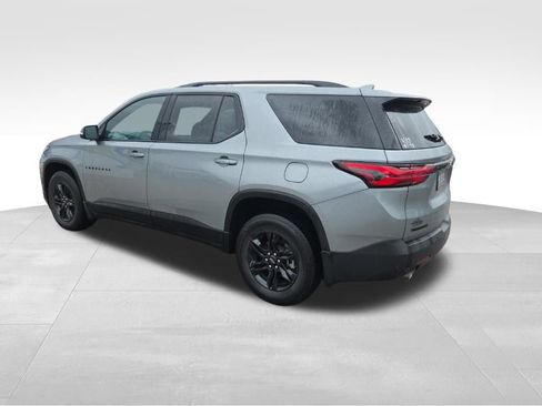 Used 2023 Chevrolet Traverse LT FWD image 4