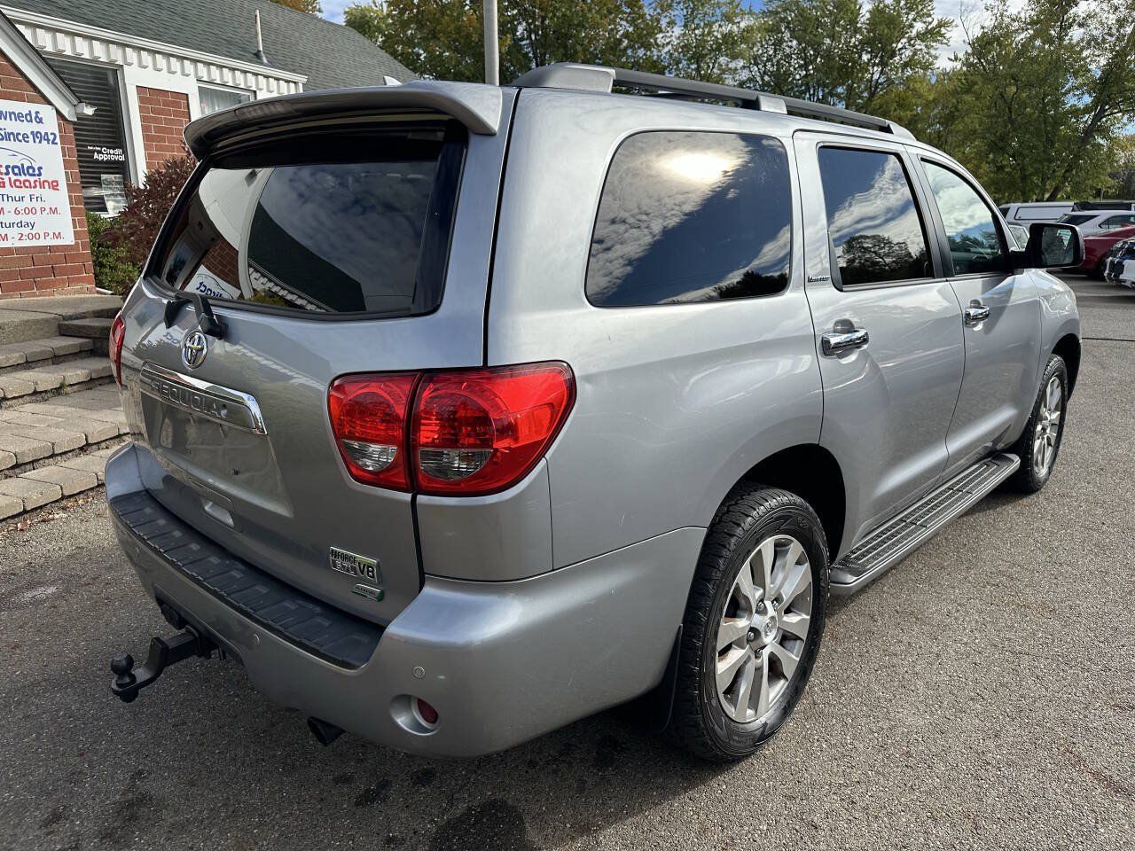 Used 2013 Toyota Sequoia Limited AWD/4WD image 7