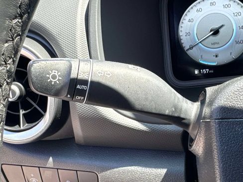 Used 2022 Hyundai Kona Limited AWD/4WD image 25