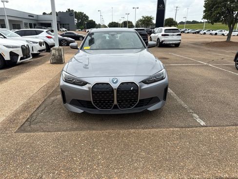 Used 2023 BMW i4 eDrive35 RWD image 2