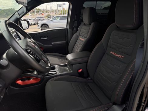 Used 2024 Nissan Frontier PRO-4X w/ Pro Convenience Package image 26