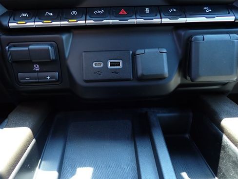 Used 2019 GMC Sierra 1500 SLT w/ SLT Premium Plus Package AWD/4WD image 20