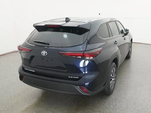New 2026 Toyota Highlander XLE image 57