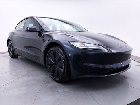 Used 2024 Tesla Model 3 Standard Range RWD image 11