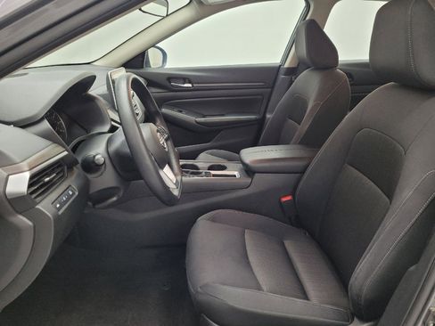 Used 2025 Nissan Altima 2.5 SV FWD image 17