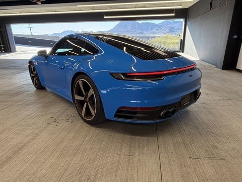Used 2024 Porsche 911 Carrera image 3