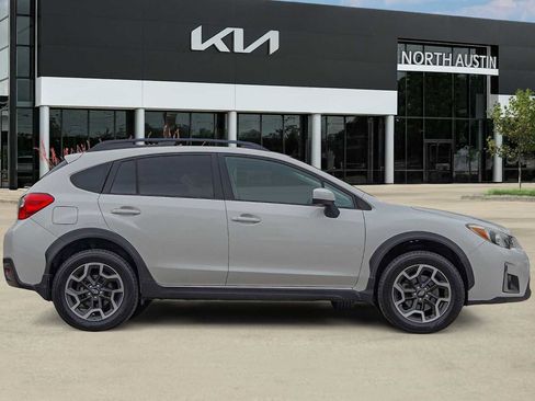 Used 2016 Subaru Crosstrek 2.0i Premium w/ Moonroof Package image 7