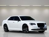 Used 2022 Chrysler 300 Touring w/ Sport Appearance Package image 2