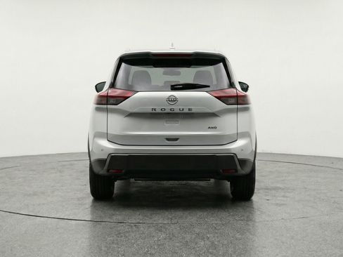 Used 2025 Nissan Rogue SV FWD image 7