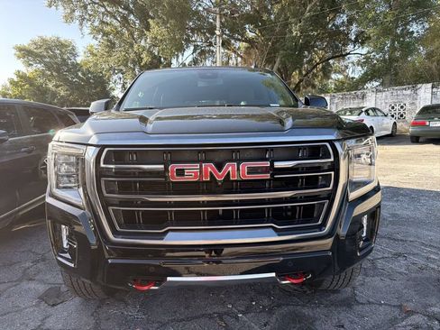 Used 2024 GMC Yukon XL AT4 w/ Technology Package AWD/4WD image 2