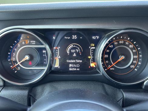 Used 2019 Jeep Wrangler Unlimited Sahara w/ LED Lighting Group AWD/4WD image 28