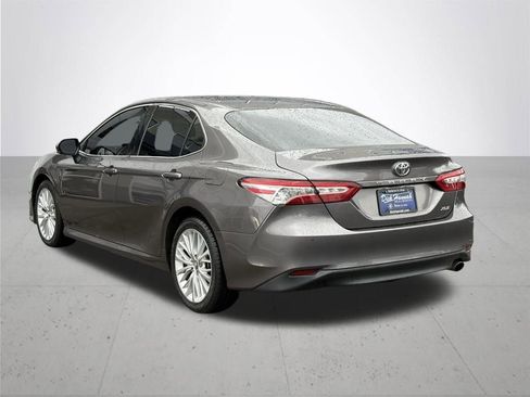 Used 2018 Toyota Camry L image 8