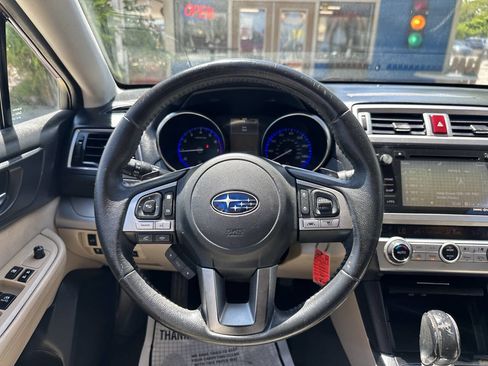 Used 2017 Subaru Outback 2.5i Premium image 15
