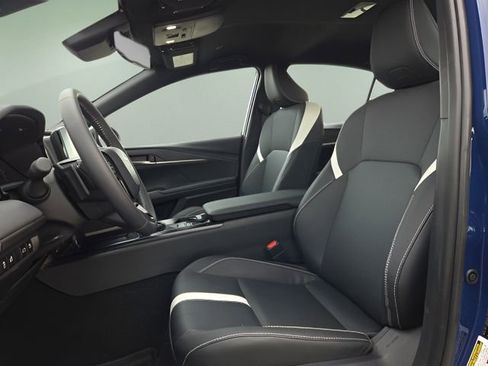 Used 2026 Toyota Camry SE w/ Convenience Package FWD image 9