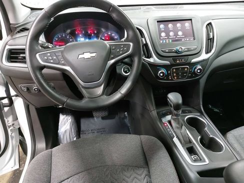 Used 2022 Chevrolet Equinox LT AWD/4WD image 16