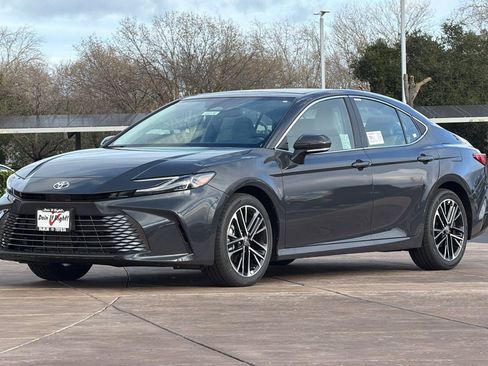 New 2026 Toyota Camry XLE image 8