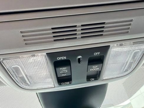 Used 2021 Honda Odyssey EX-L image 21