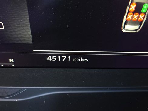 Used 2022 Nissan Pathfinder Platinum w/ Cargo Package image 22