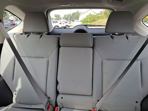 Used 2015 Honda CR-V LX image 19