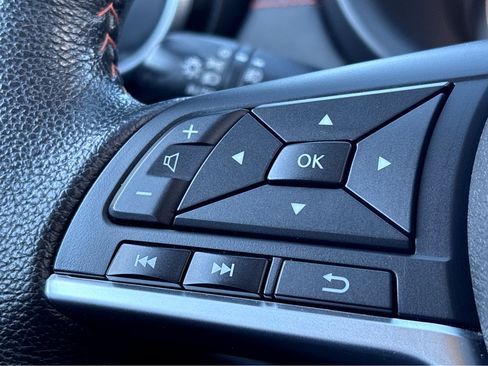 Used 2021 Nissan Kicks SR image 12