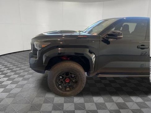Used 2025 Toyota Tacoma TRD Pro AWD/4WD image 5