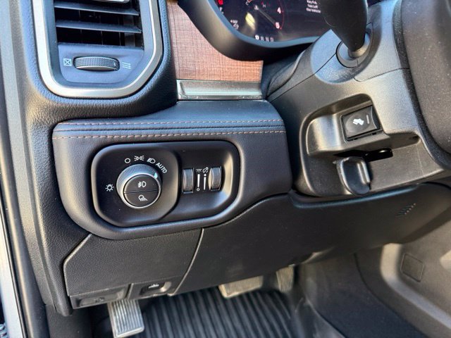 Used 2023 RAM 2500 Limited AWD/4WD image 17