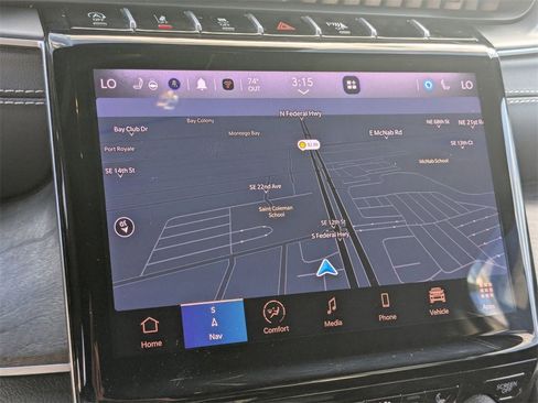 Used 2024 Jeep Grand Cherokee L Limited w/ Luxury Tech Group II image 18